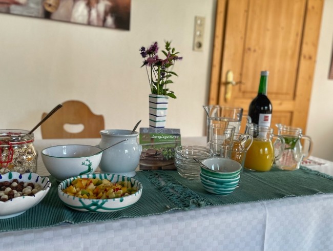 Müsli und Obstsalat